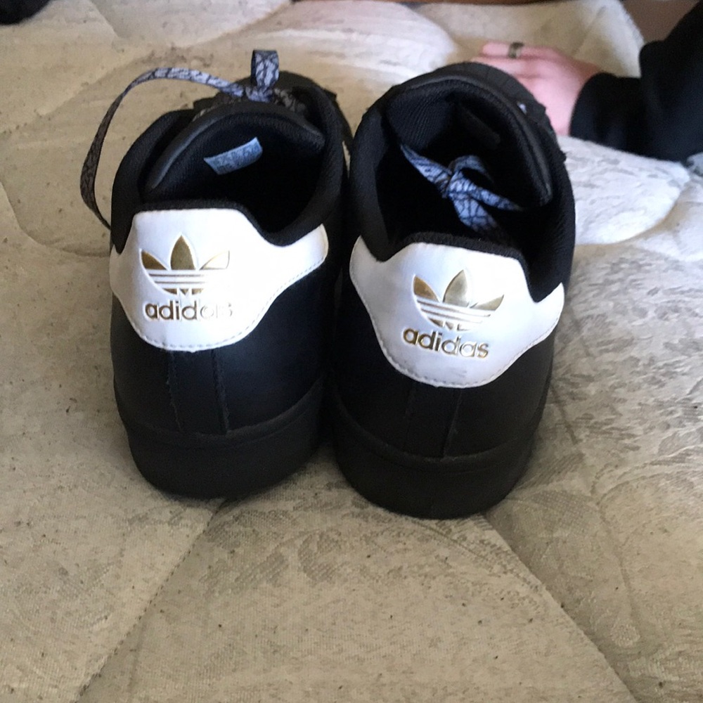 Shoes - Picture 2 of 3